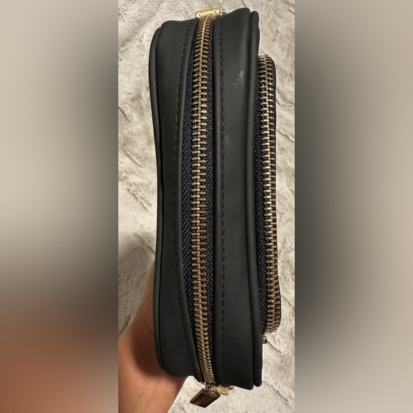 Versace Parfums Black and Gold Pouch Vanity Bag Gold Medusa Front Logo - Picture 14 of 16